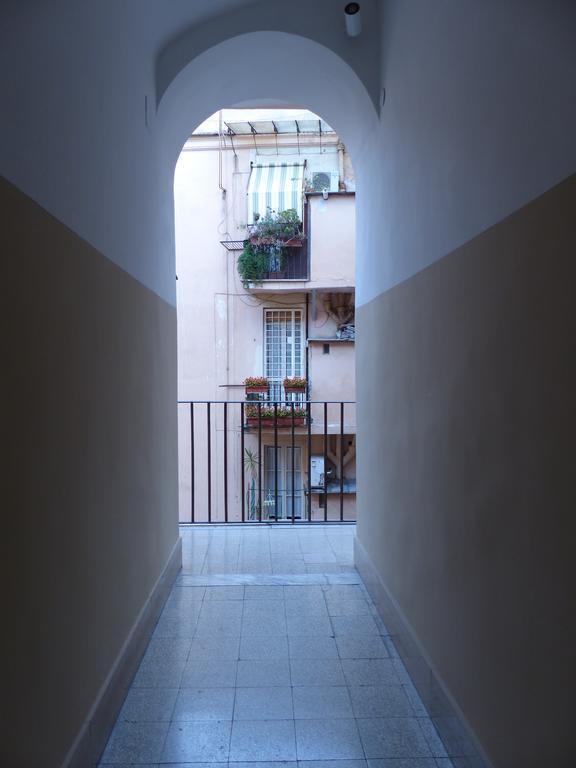 Between Termini & Colosseo 罗马 外观 照片