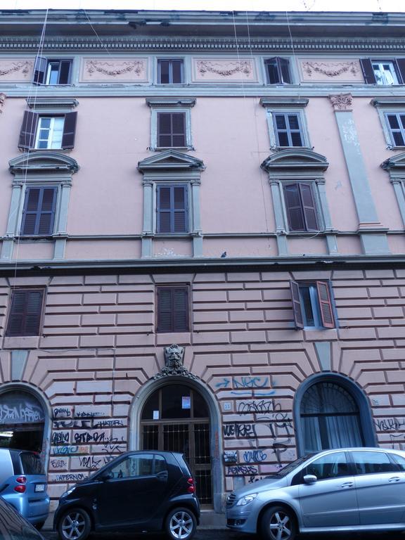 Between Termini & Colosseo 罗马 外观 照片